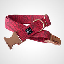 Load image into Gallery viewer, Cranberry Cable Collar