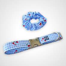 Load image into Gallery viewer, Berry Picnic Scrunchie