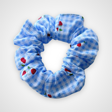 Load image into Gallery viewer, Berry Picnic Scrunchie