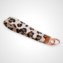 Load image into Gallery viewer, Blush Leopard Wristlet