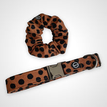 Load image into Gallery viewer, Cocoa Dot Scrunchie