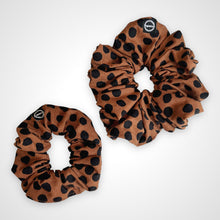 Load image into Gallery viewer, Cocoa Dot Scrunchie