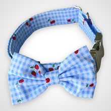 Load image into Gallery viewer, Berry Picnic Bow Tie
