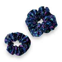 Load image into Gallery viewer, Simply Botanic Scrunchie
