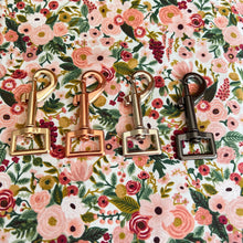 Load image into Gallery viewer, Cottage Garden Leash
