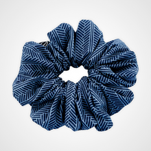 Load image into Gallery viewer, Cool Breeze Scrunchie
