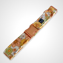 Load image into Gallery viewer, Dahlia Bloom Collar
