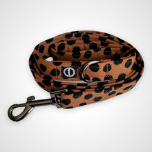Load image into Gallery viewer, Cocoa Dot Leash
